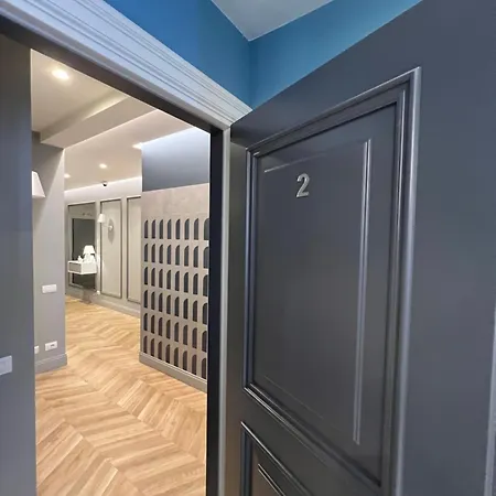 Colosseo Quadrato Luxury